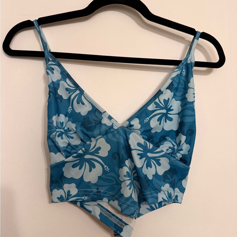 ROMWE Blue and White Tropical Floral Camisole